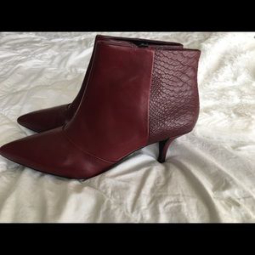 Kenneth Cole burgundy booties